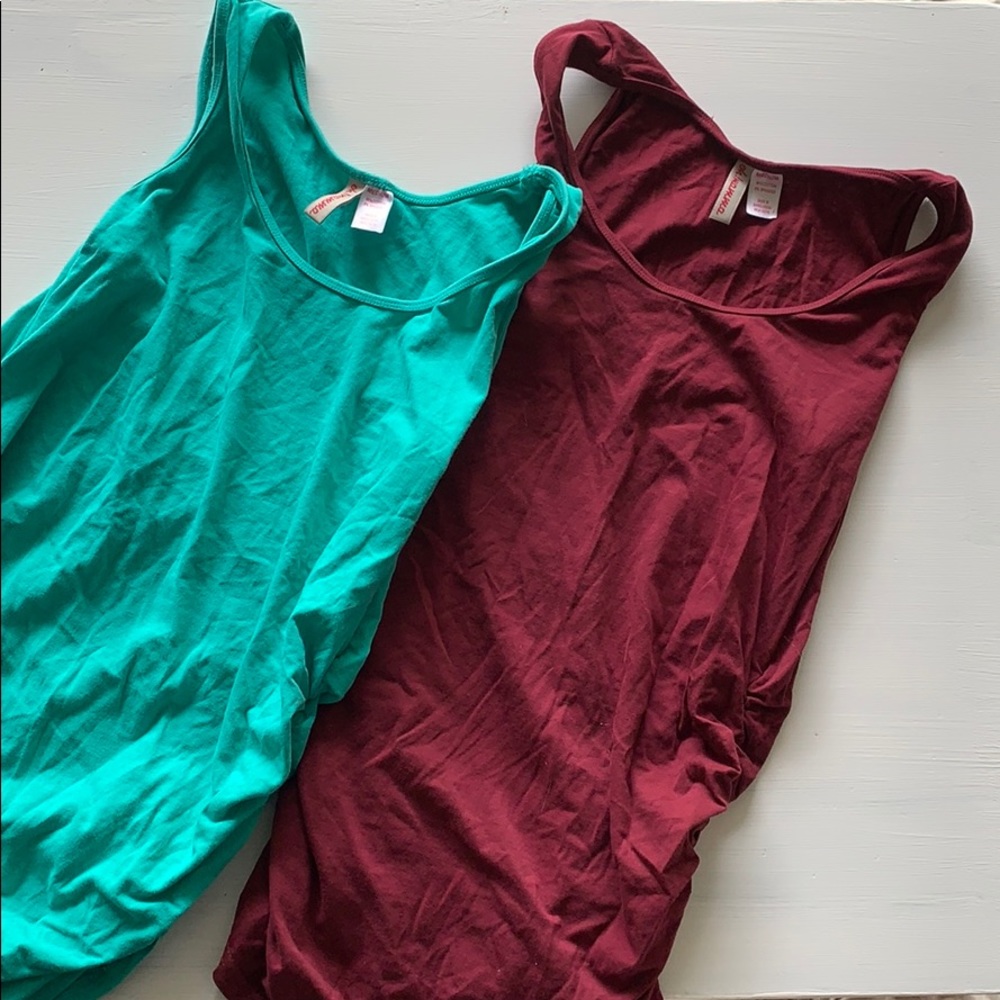 Set of maternity tank tops